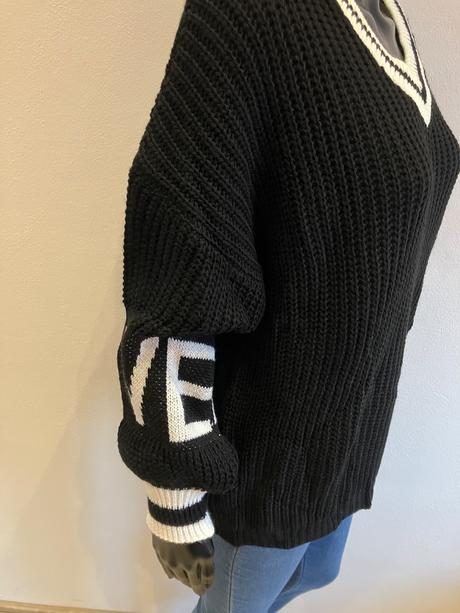 Dámsky sveter bielo-čierny (uni), l / m / s / xl