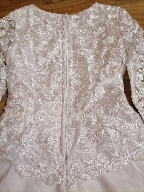 Šaty na 1.sv.prijimanie, 140