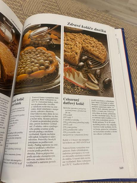 Pečieme s pôžitkom vel'ká kniha o príprave zákusk,