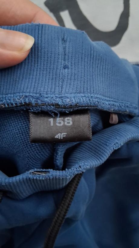 Teplakova súprava, 158