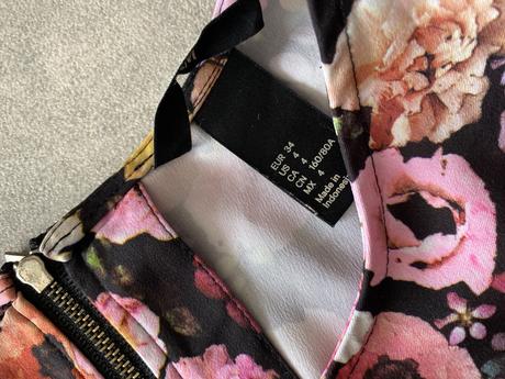 Peplum top s kvetmi, h&m,34