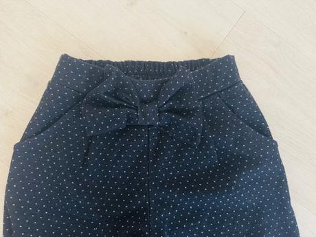 Krásne nohavice s mašľou a bodkami, 116