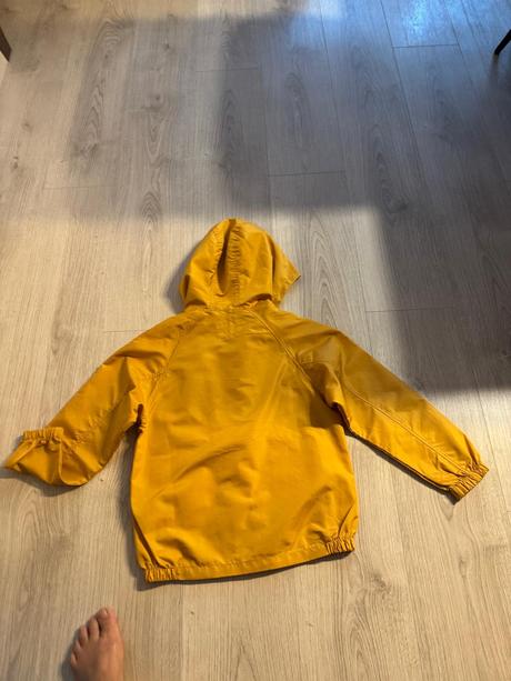 Šuštiaková bunda, zara,128