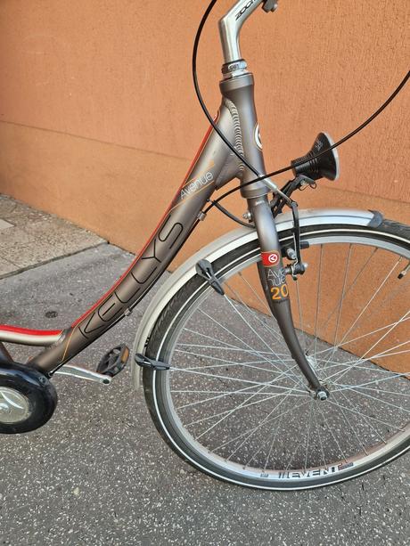 Dámsky bicykel, kellys,28