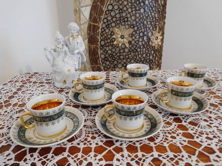 Zelené šálky so zlatou čechoslovákia, 