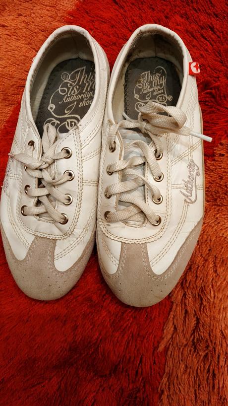 Tenisky, authority,35