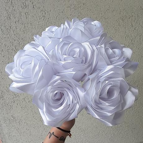 Saténové ružičky biele,