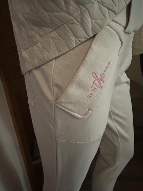 Svetlobéžové elastické pohodlné nohavice magenta, m