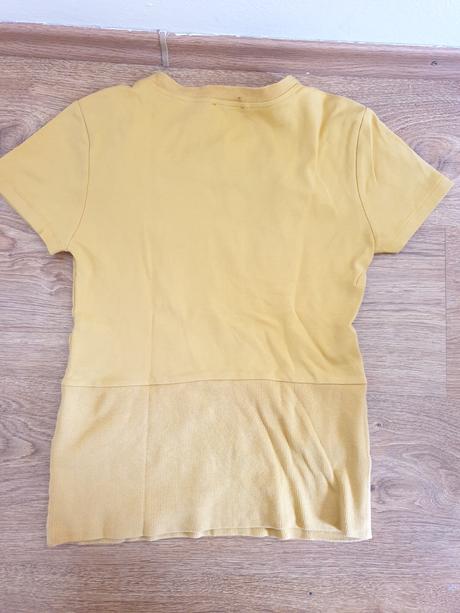 Zaujímavé tričko ku krku, m