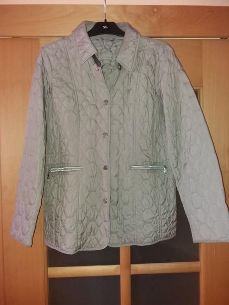 Prešívaná dámska bunda, 40