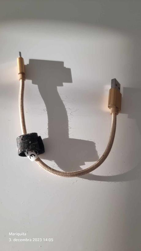 May kabelkovy kablik cečkovy na mobil,