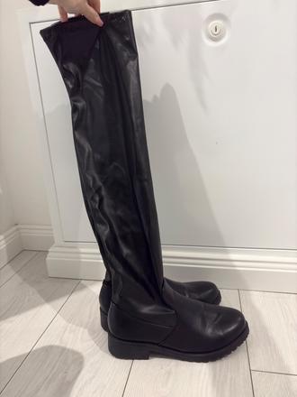 Čižmy nad kolená, 39