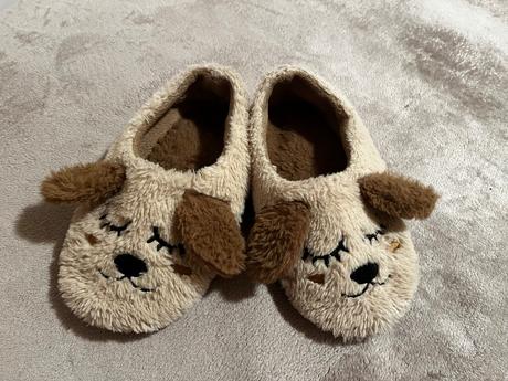 Plyšové papučky, 36