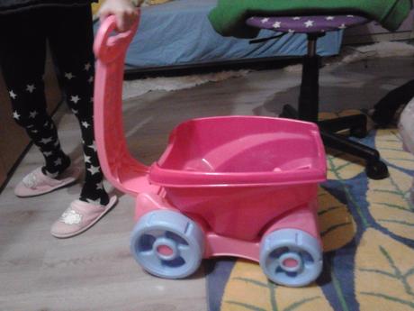 Detský vozík s kockami, 