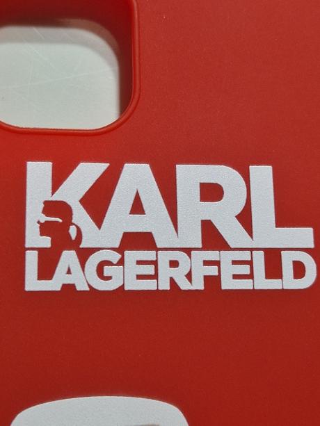 Červený obal na apple iphone 11, apple