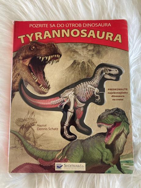 Pozrite sa do útrob dinosaura tyrannosaura,