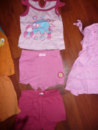 Balík málo noseného oblečenia v. 68-80, cena 5,-, 68–80