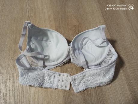 Dámska biela podprsenka, 90b