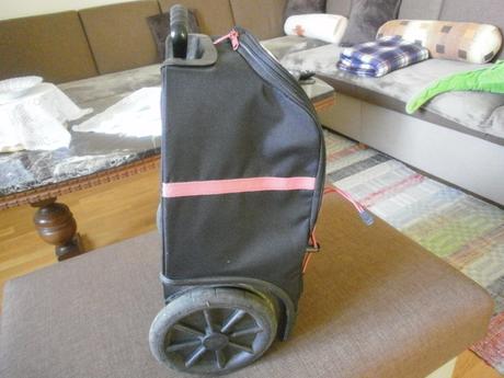 Aktovka na kolesách,