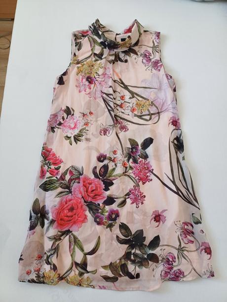 Kvietkovane saty, 36