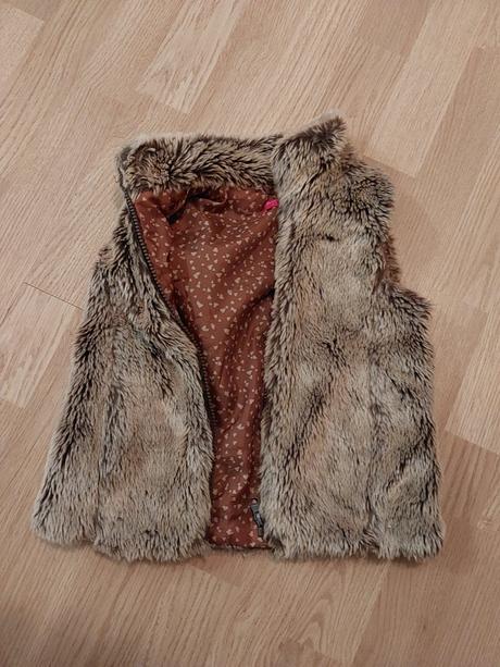 Kožušinková vestička, 110