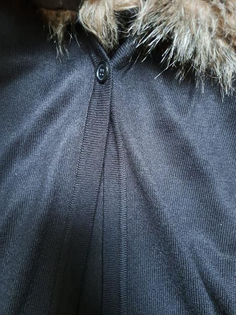 Sveter s kozusinou, s