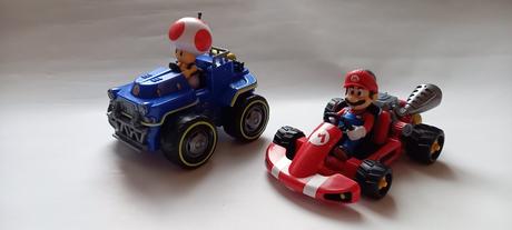 Mario autíčka s postavami, 