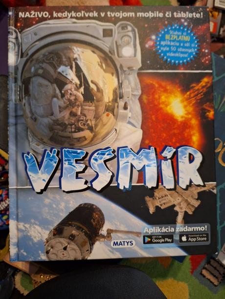 Vesmír kniha, 