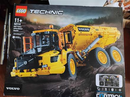 Lego technic kĺbové vozidlo volvo 6x6 42114, 