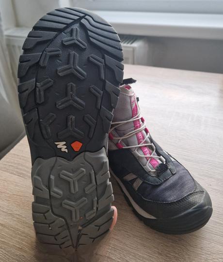 Turisticke topanky, 36