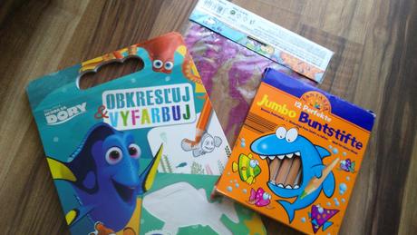 Obkresluj a vyfarbuj, 