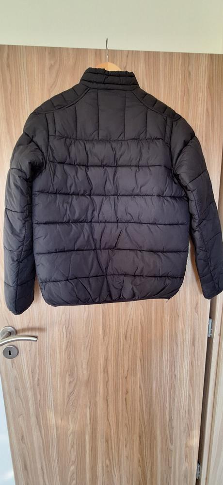 Čierna bunda, benetton,170
