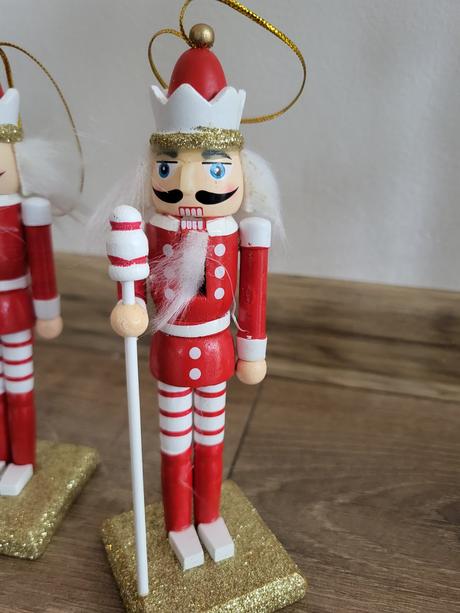 Vianočný luskáčikovia na stromček, 