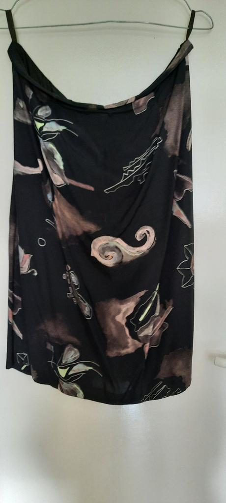 Kostým zn.odema žilina - c. 46, 46