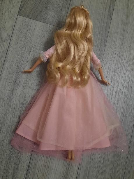Barbie princezná anneliese spieva po francúzsky,