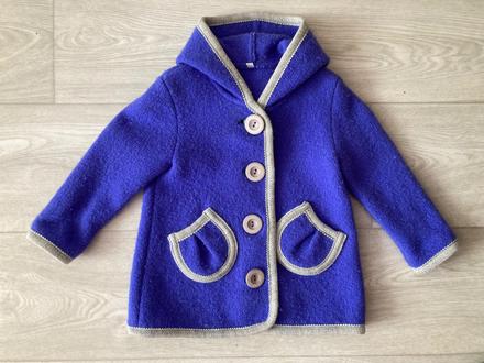 Vlnený kabátik, 86
