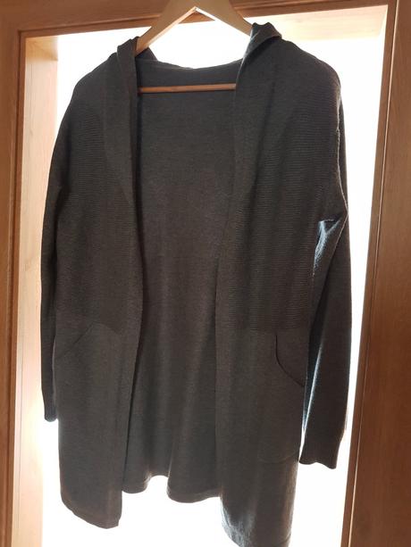 Sivy kardigan s kapucnou uni, m