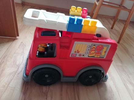 Požiarnické auto + veľké kocky, loptičky,