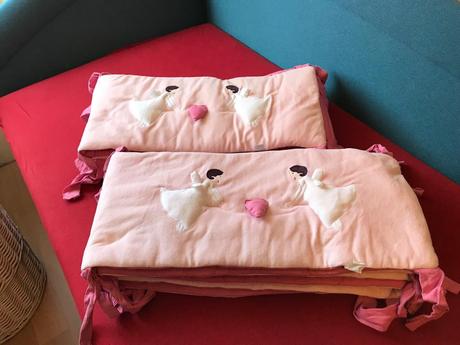 Mantinel na postielku  zn. jacadi  396  x 27,5 cm, 