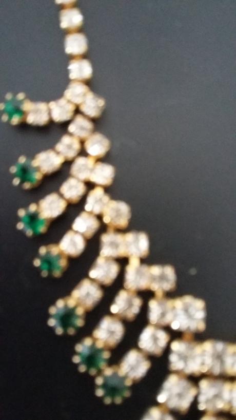 V top stave krásny štrasový set, 