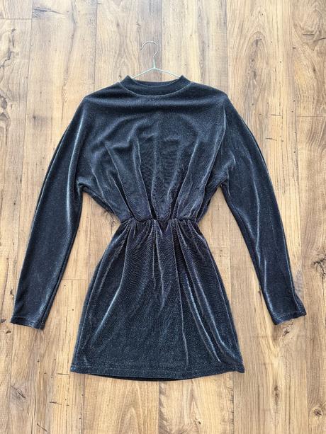 Trblietave šaty boohoo, s