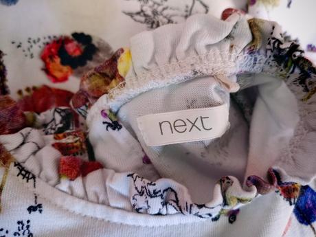 Dievčenské šaty, 92