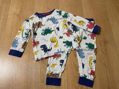 Pyžamko s dinosaurami, f&f,104