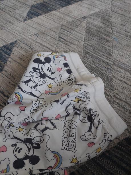 Tepláky č 146-152, disney,146