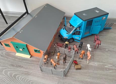 Detská farma+ auto bruder +12x kone..,