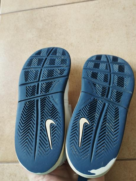 Tenisky na telesnú výchovu, nike,30