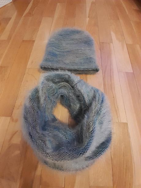 Čiapka a nákrčnik, 