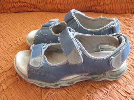 Sandálky, baťa,32