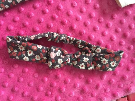 Súprava s čelenkou, c&a,74