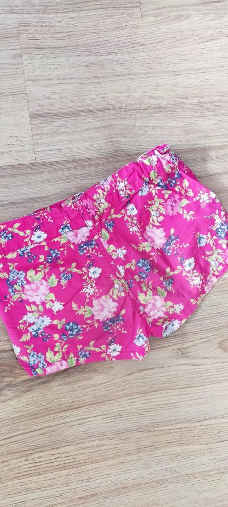 Kraťasky pre dievčatko, benetton,128